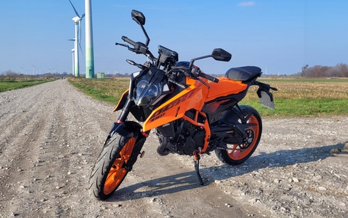 KTM Duke 390 der Fahrschule Rosenboom in Westerholt