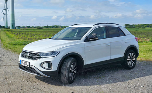 Der Volkswagen (VW) T-Roc der Fahrschule Rosenboom in Westerholt